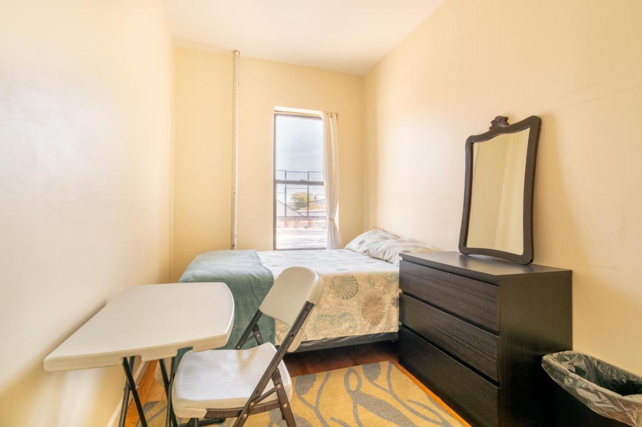 Empire Blvd Guest House Нью-Йорк Экстерьер фото