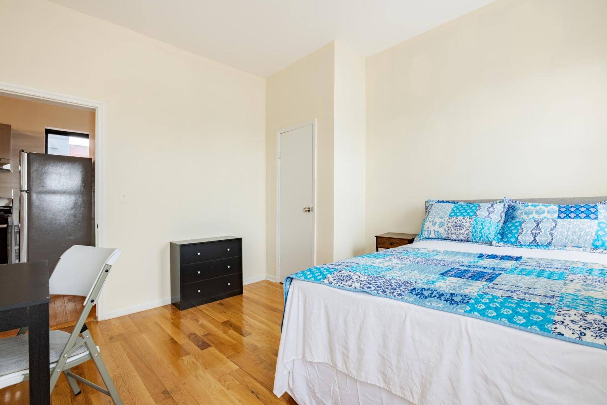 Empire Blvd Guest House Нью-Йорк Экстерьер фото